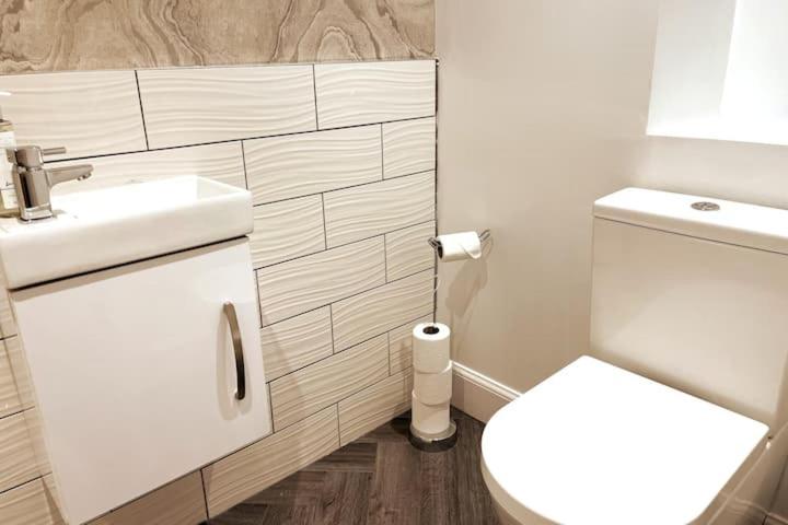 Lovely 3 Bedroom Apartment With Private Garden In Edinburgh City Centre Εξωτερικό φωτογραφία