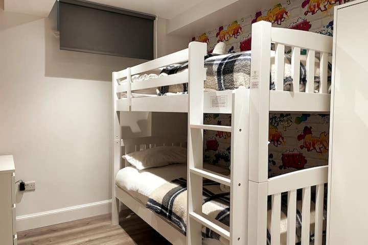 Lovely 3 Bedroom Apartment With Private Garden In Edinburgh City Centre Εξωτερικό φωτογραφία