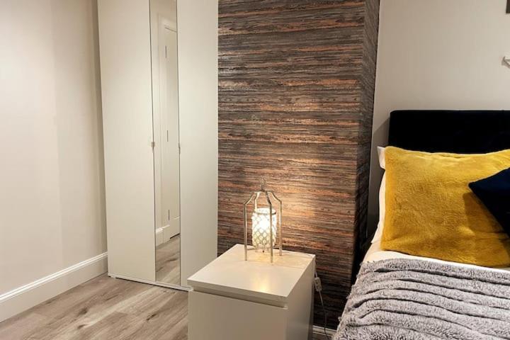 Lovely 3 Bedroom Apartment With Private Garden In Edinburgh City Centre Εξωτερικό φωτογραφία