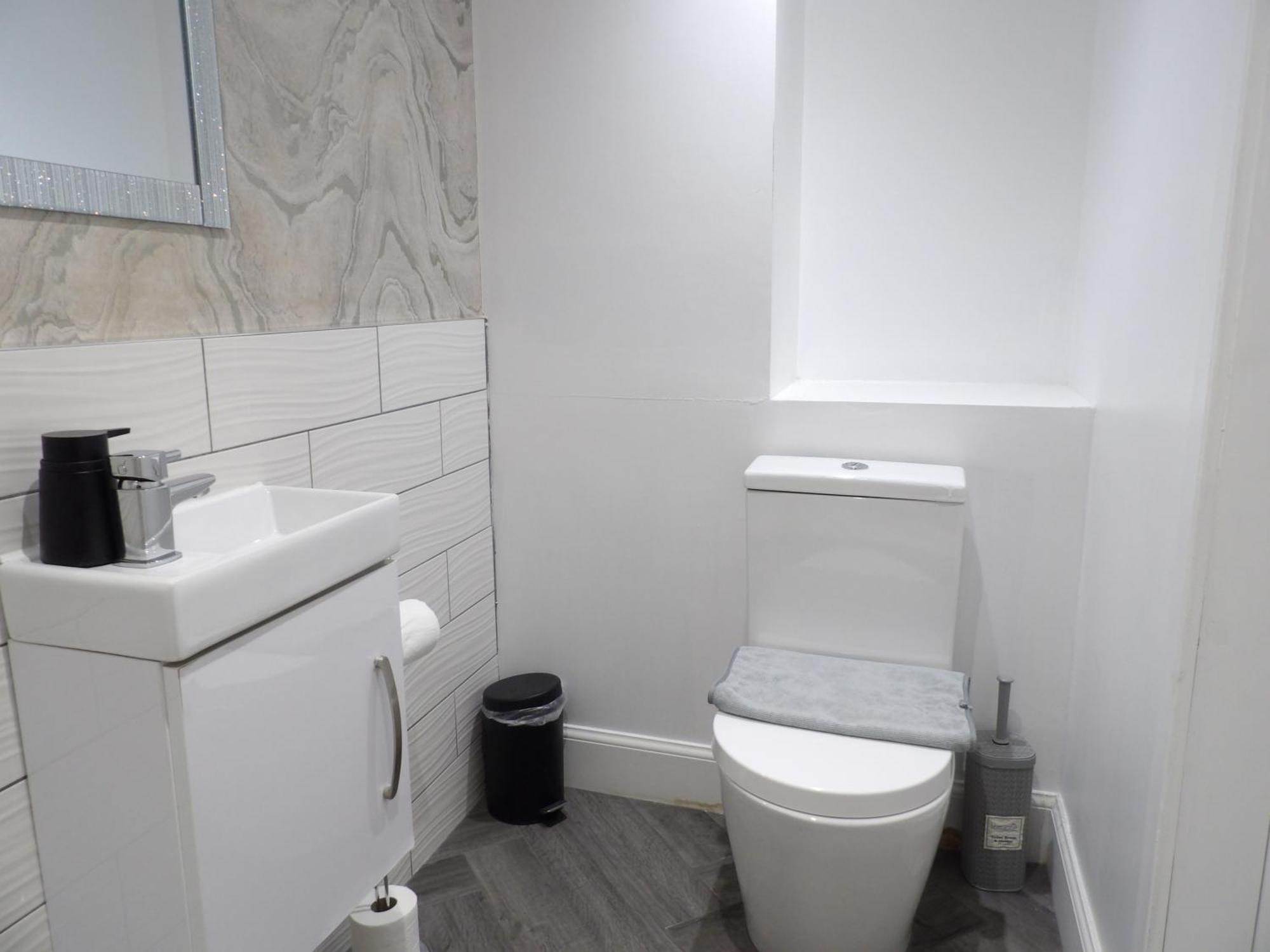 Lovely 3 Bedroom Apartment With Private Garden In Edinburgh City Centre Εξωτερικό φωτογραφία
