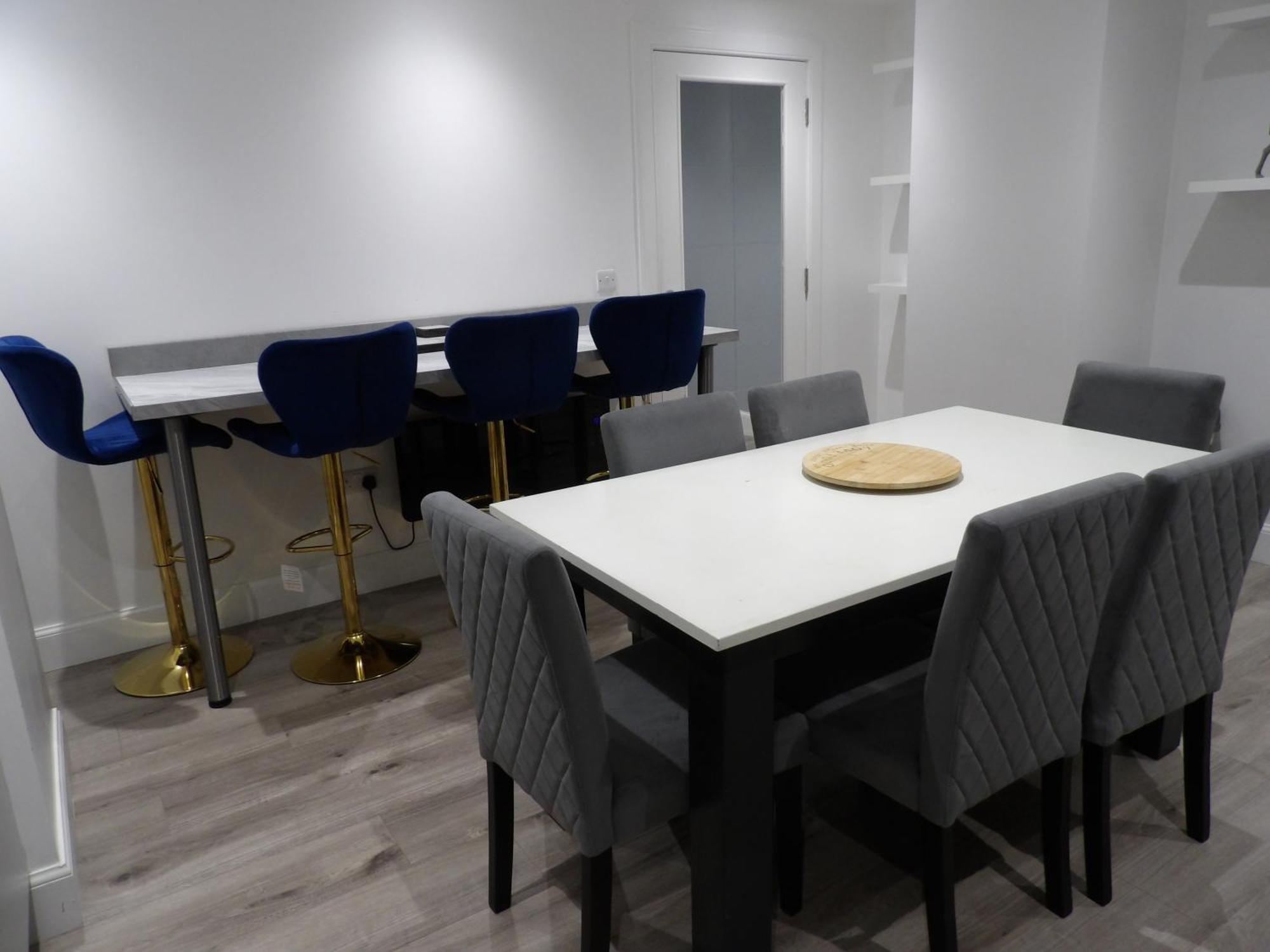 Lovely 3 Bedroom Apartment With Private Garden In Edinburgh City Centre Εξωτερικό φωτογραφία